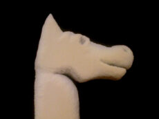 marionnette cheval mousse